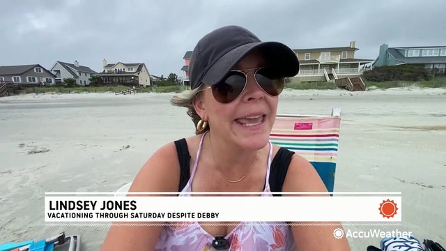People still trying to enjoy a day on Myrtle Beach as Debby approaches