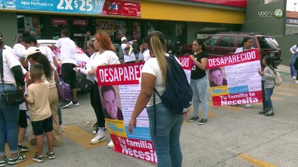 Reprimen protesta de familiares de desaparecidos cuando intentaban cerrar avenida