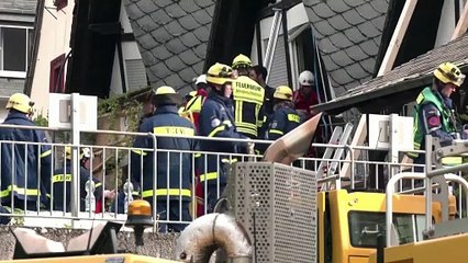 German hotel collapses, rescuers call situation 'emotional'