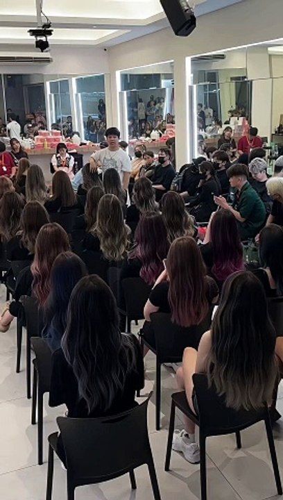 @新中式高层次Top Trending Ladies Fashion Styles 2024 | Quick and Easy Hair Tutorials | Dress Tutorial | fashion tips and tricks | stylish party girls | beautiful designs for hair and clothes | Tracy Violete染创始人郭敬的抖音 - 抖音_7