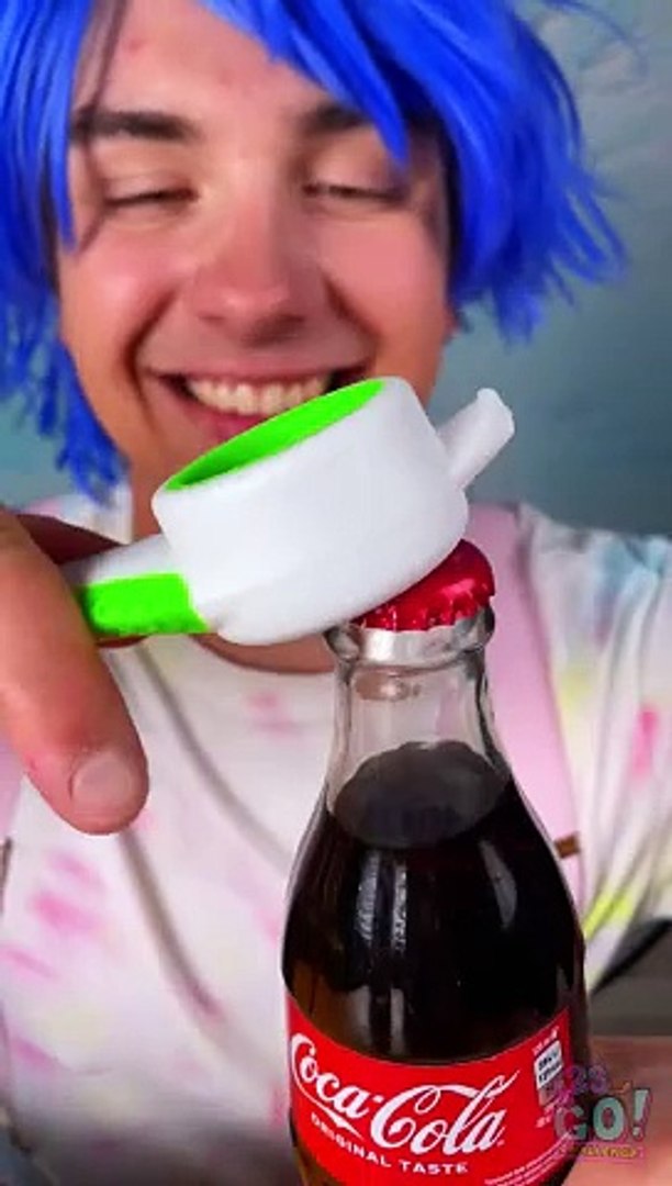 How to Pour Cola in Style!