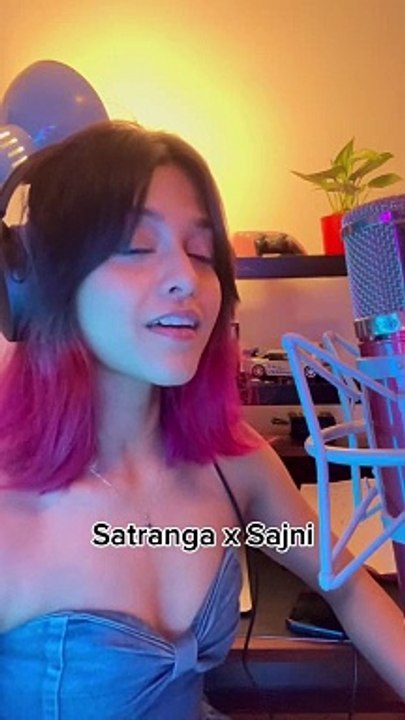 These two songs have been stuck in my head lately ❤️❤️❤️