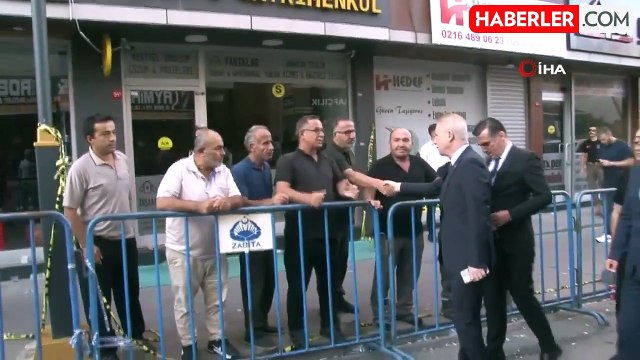 İstanbul Valisi Gül, Pendik'te İETT otobüsünün binaya çarptığı olay yerinde incelemede bulundu