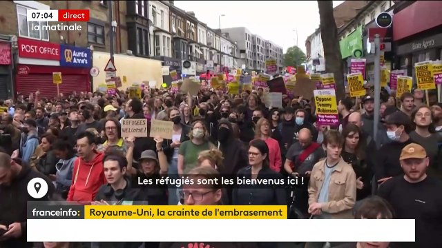Royaume-Uni: Des milliers de personnes rassemblées hier soir dans plusieurs villes pour dire non au racisme et à l’islamophobie - Regardez