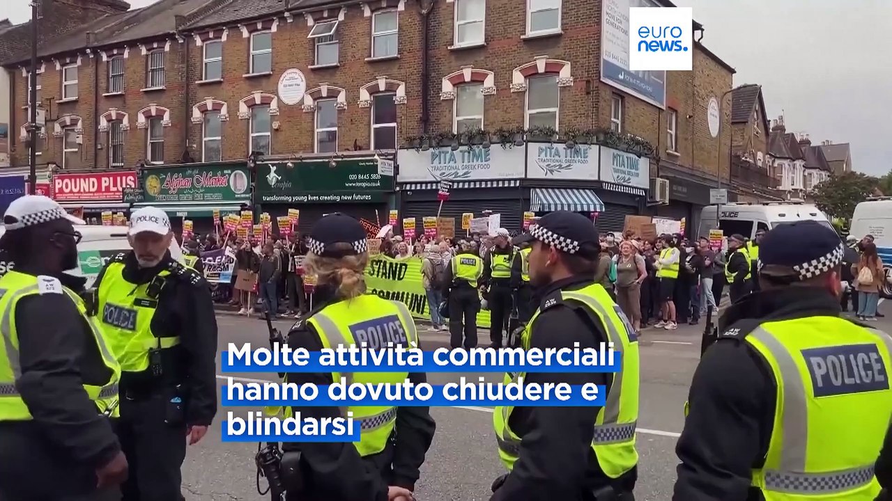 Regno Unito: notte senza violenze, per strada solo manifestanti pacifici contro il razzismo