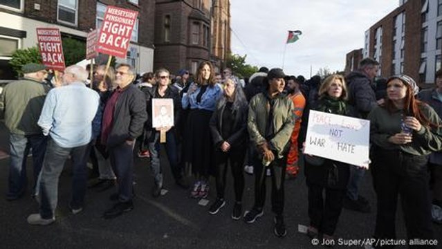 UK sees anti-racism protests after days of far-right riots