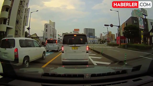 Japonya'da büyük deprem! Tsunami alarmı verildi, hızlı tren seferleri durduruldu