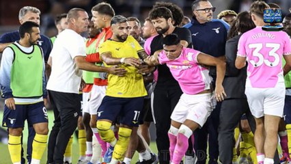 Lazio Defender Alessio Romagnoli Grabs Southampton's Carlos Alcaraz by the Throat as HUGE Brawl