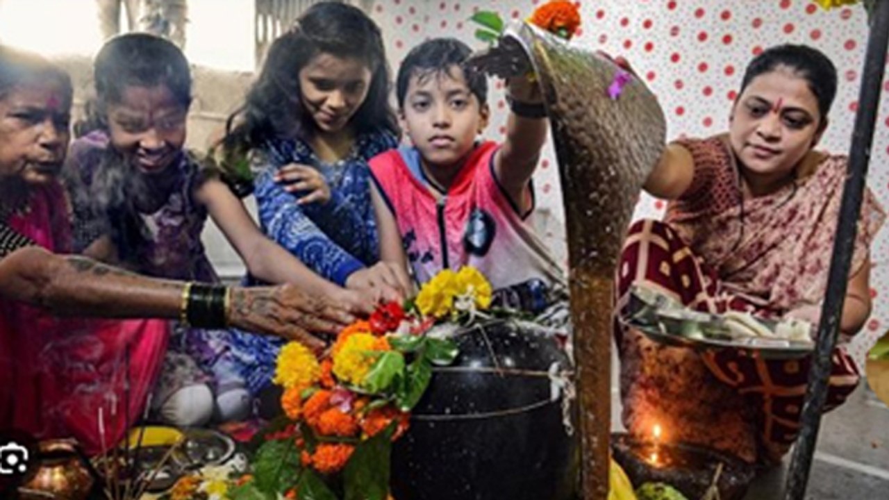 Nag Panchami 2024: नाग पंचमी के दिन रुद्राभिषेक क्यों करना चाहिए,रुद्राभिषेक किस चीज से करना शुभ..|