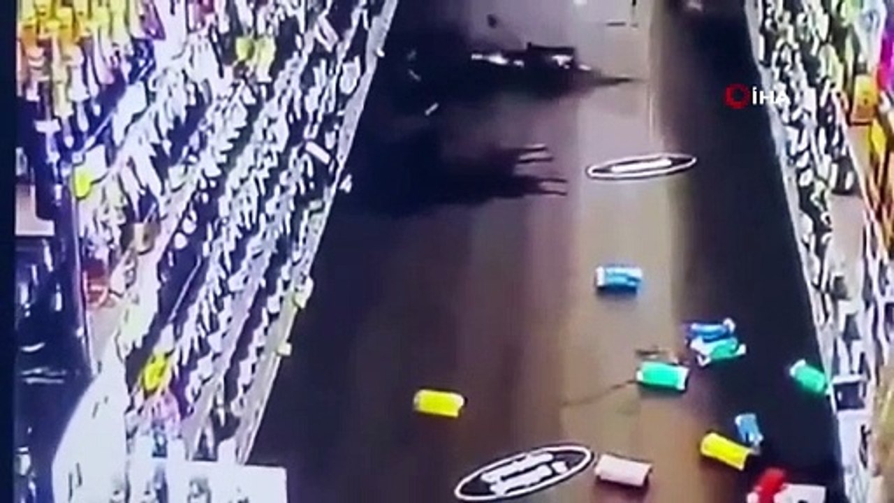 Japonya'da 7.1 büyüklüğünde depremin ardından tsunami uyarısı yapıldı