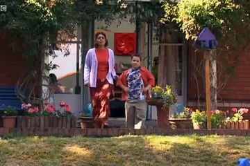 The Story of Tracy Beaker Series 3-03.The Bygraves/ Down with School