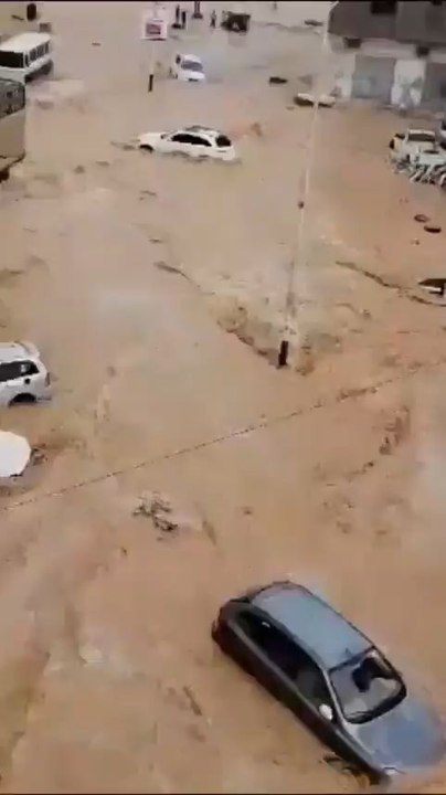 Yémen L’inondation dévastatrice a fait au moins 45 morts, enseveli 80 puits, emporté des terres agricoles et endommagé plus de 1.000 maisons, selon les informations de l’Onu.