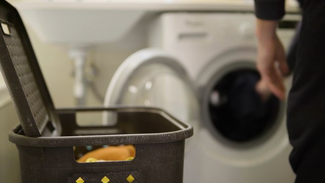 6 in 10 parents worried about household bills going up during school holidays