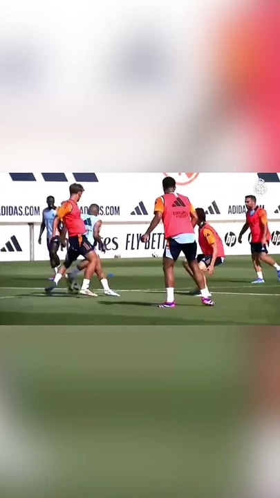 El brutal regate de Mbappé en su primer entrenamiento con el Madrid
