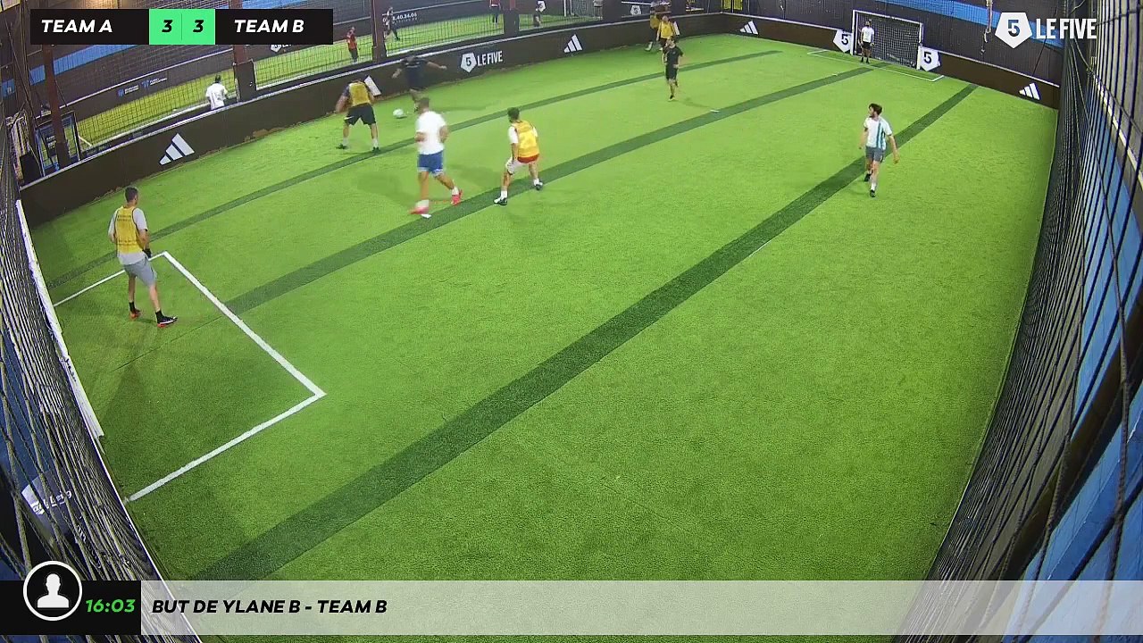 But de Ylane B - Team B