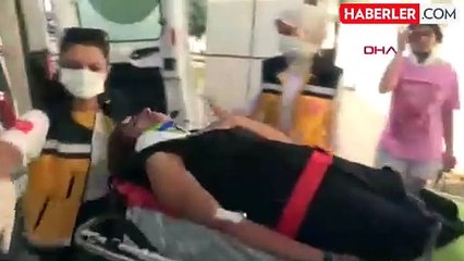 Aksaray'da düğünden dönen aile kavşakta kaza yaptı: 5 yaralı