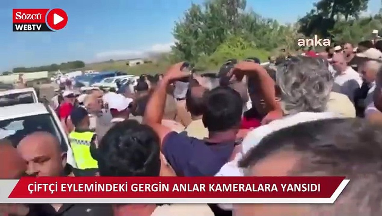 Çiftçi eylemindeki gergin anlar kameralara yansıdı...