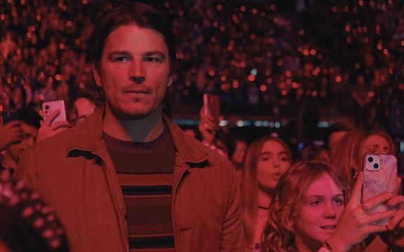 M. Night Shyamalan, Josh Hartnett e i segreti del nuovo thriller Trap : Siamo tutti in trappola