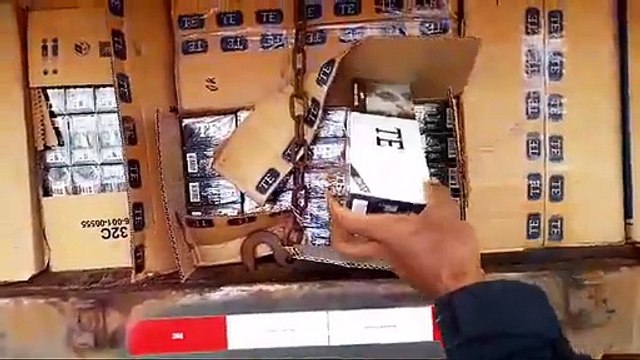PRF apreende bitrem carregado com 500 mil maços de cigarros contrabandeados na PR-323