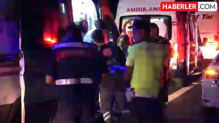Anadolu Otoyolu'nda otobüsün TIR'a çarpması sonucu 25 kişi yaralandı