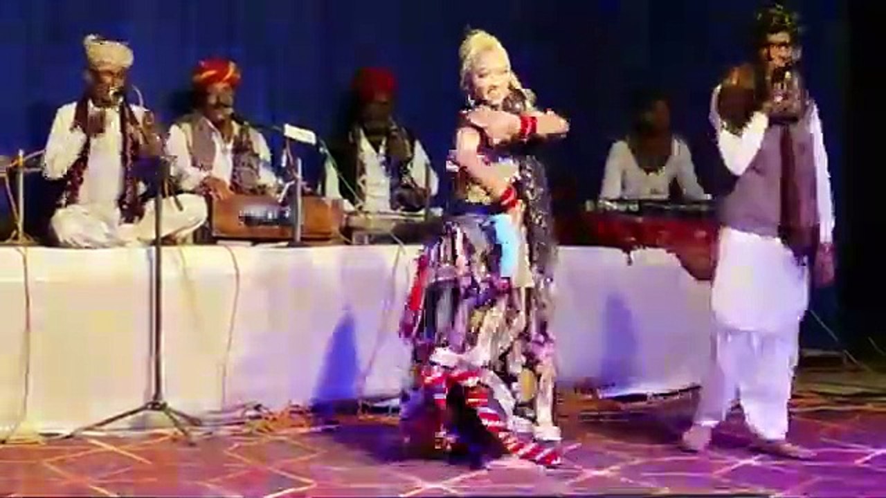 @KavitaKalbeliya_#International_#folk_dancer_#Rajasthani_folk_#Kalbeliya_dance_#group_Samrau(360p)