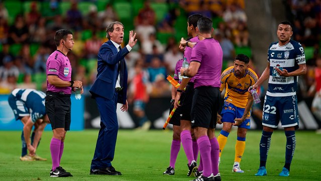 Almada contra el arbitraje tras eliminación de Pachuca: Si cortas el juego, beneficias al que quiere manejar un resultado