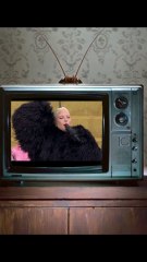 Louis de Funès regarde la cérémonie d'ouverture des Jeux Olympiques