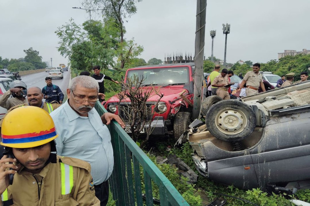 Video News: सीएमएस स्कूल वैन हादसा, डीएम और गृह प्रमुख सचिव पहुंचे लोहिया अस्पताल