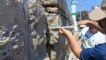 Antalya'daki tarihi limandaki mendirekte çatlaklar 25 santime ulaştı
