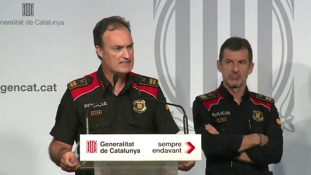 El jefe de los Mossos: Una masa de personas que configuró un muro no nos permitió acceder a la detención