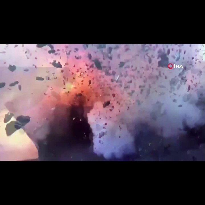 Konteyner gemisinde şiddetli patlama!