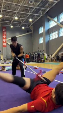 Wushu Savunma Sanatını Yapan Adamı İzleyenler Gözlerine İnanamadı