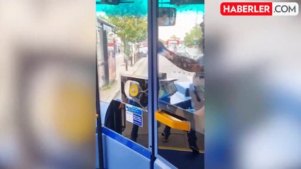 Londra'da bir yolcu, otobüs şoförüne tükürüp Müslümanlara ağır hakaretler etti