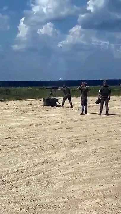 Ce fusil de guerre a beaucoup trop de recul