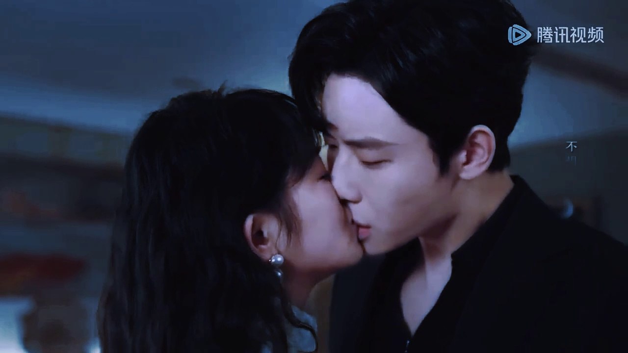 Forever Love EP18: She finally kisses him back