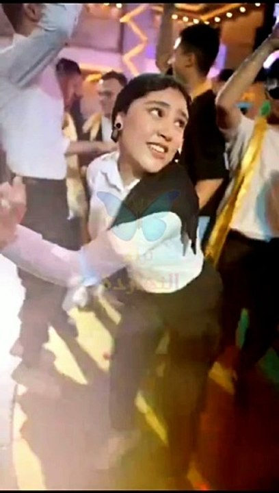 شاهد فيديو رقص فرح سعيد علي الطبلة ووسط الشباب في حفل تخرجهاهو ده الكسوف ولا بلاش