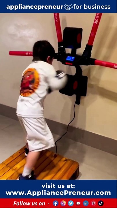 'Battle of Wits- AI Robots Unleash Tactical Genius in Epic Showdown Against Tuned Humans!'Note- Videos collected from different Instagram Pages.   Videos credit-@2kboxingofficial2@el_buho_ciro_@muaythaitips Applian