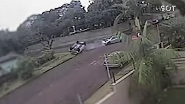 Capotamento é registrado no bairro Parque São Paulo; Por sorte ninguém ficou ferido