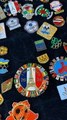 Reportage : Pin's JO