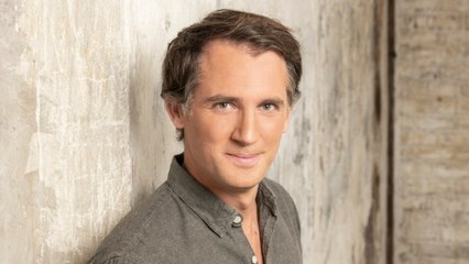 GALA VIDEO - Raphaël de Casabianca quitte Rendez-vous en terre inconnue : le nom de sa (célèbre) remplaçante dévoilée !