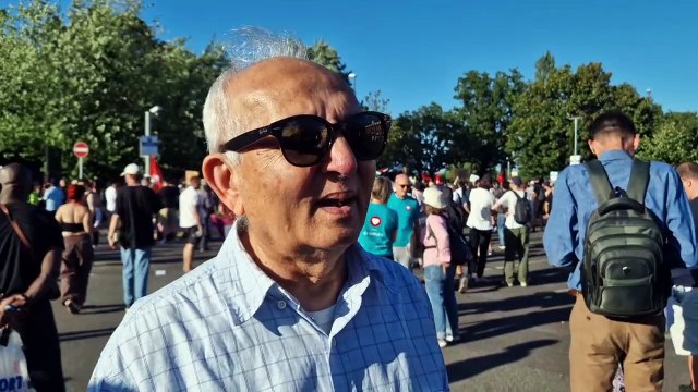 'We are united' - Arif Syed, chairman of Broadfield mosque, speaks at the Crawley protest