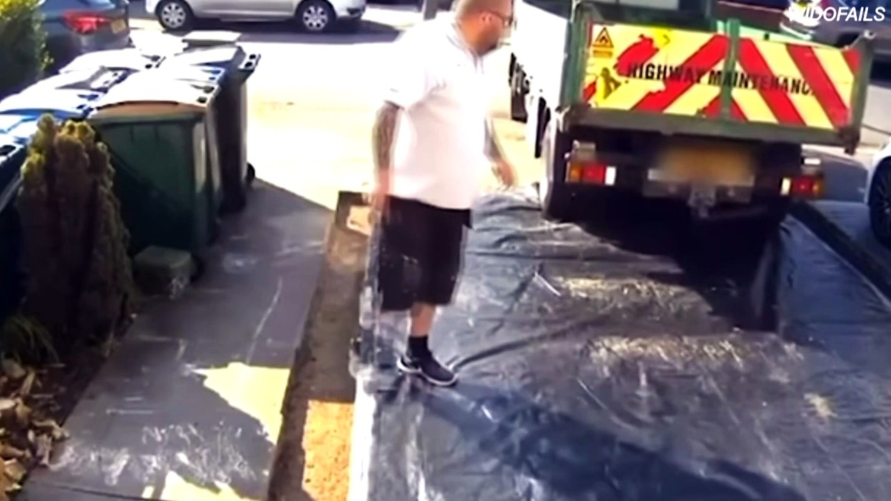 IMPOSSIBLE FUNNY TRY NOT TO LAUGH CHALLENGE | WIDOFAILS