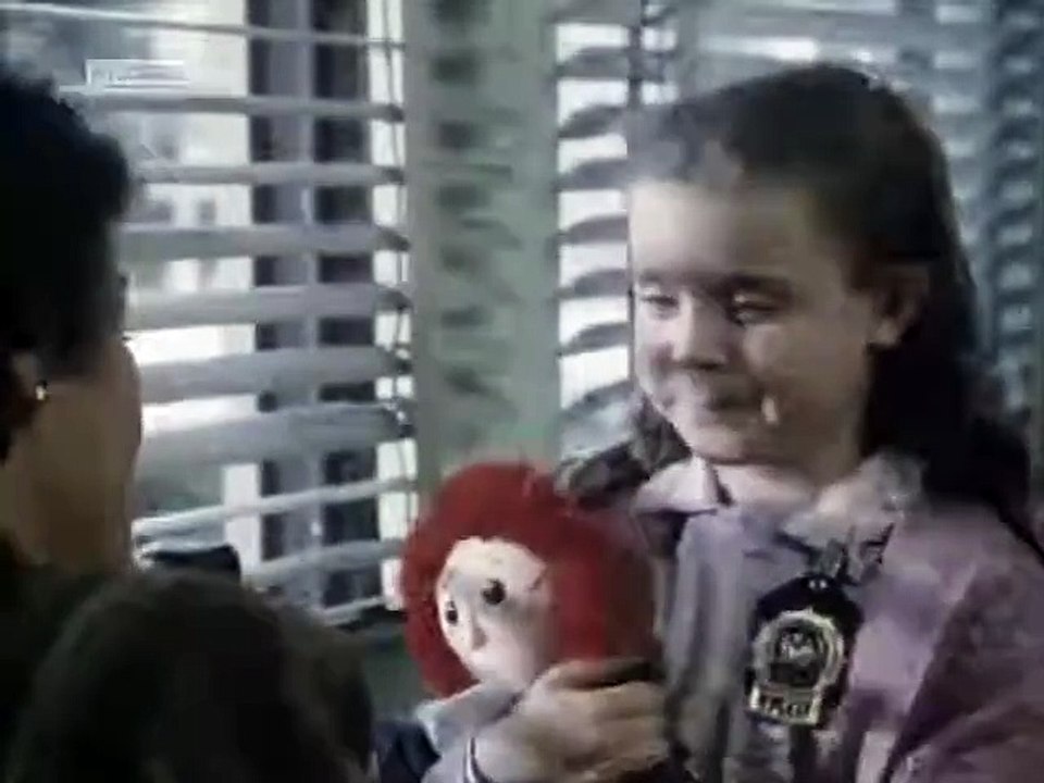 S04E01 - Der Babysitter