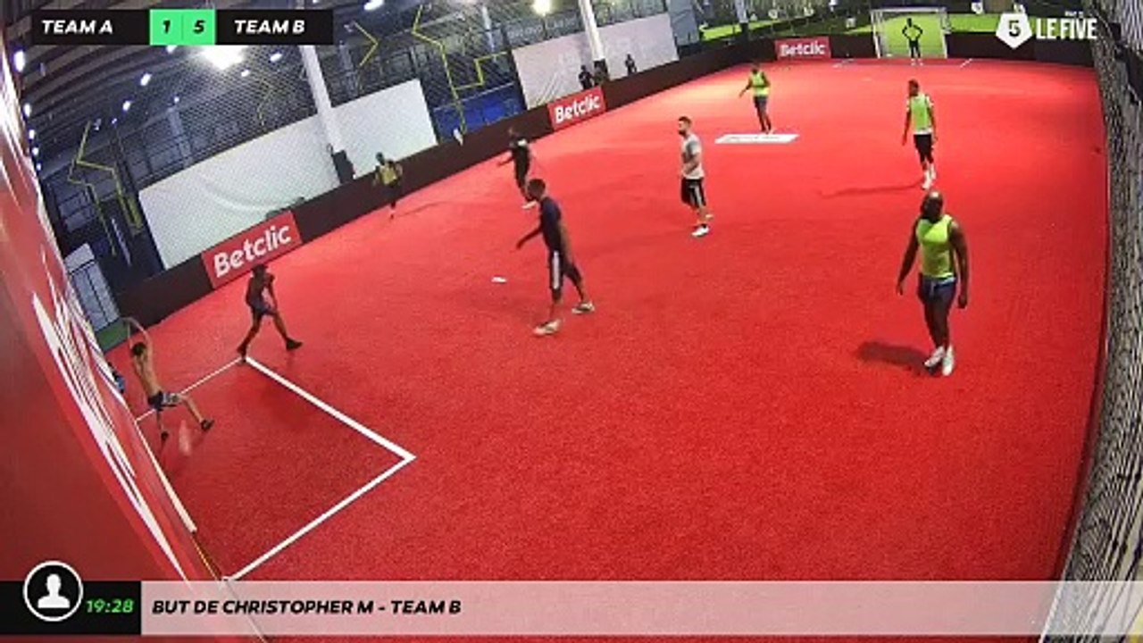 But de Christopher M - Team B