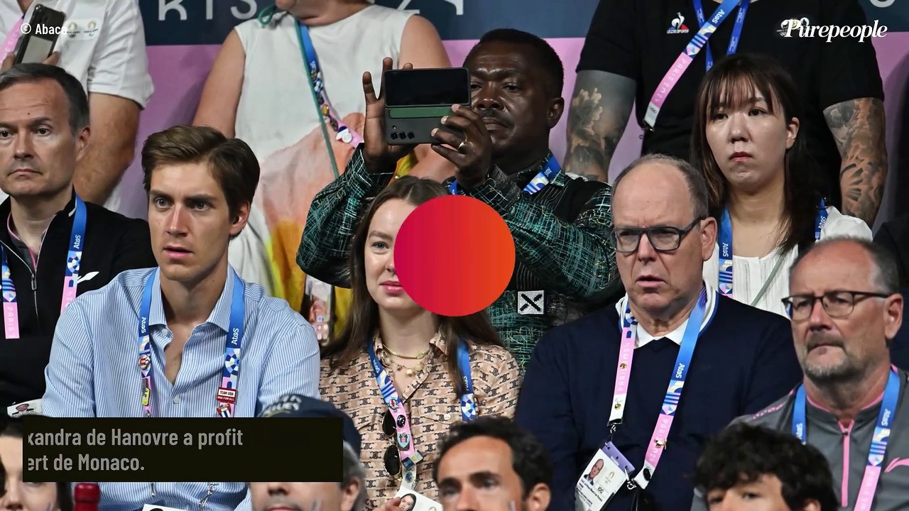 Alexandra de Hanovre très câline avec son chéri Ben : bisous et gestes tendres pour la fille de Caroline de Monaco sous les yeux de son oncle Albert !