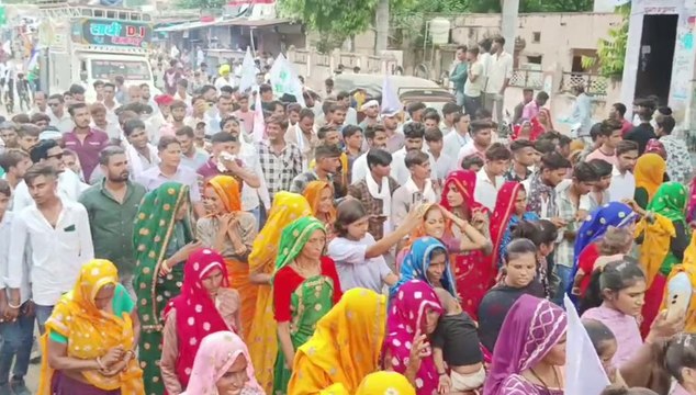 Video : आदिवासी दिवस पर निकाली शोभायात्राएं, पौराणिक वेशभूषा में किए नृत्य