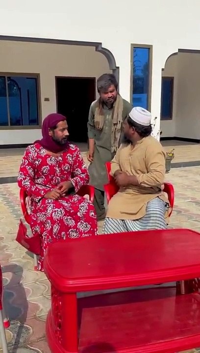 Bakri Gum Hogayi To Pura Muhalla Afsos Karny Aagya-Hindi_Urdu