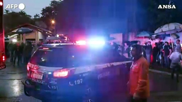 Aereo precipita in Brasile, soccorritori sul luogo dell'incidente