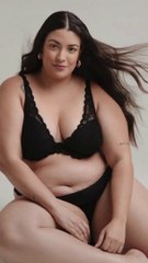 Télécharger la video: Thayane Bbw - Brazilian Plus Size Model - Curvy Fashion Star  -Bio, Height , Life Style