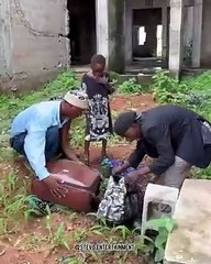 The_Traveling_Bags(240p)